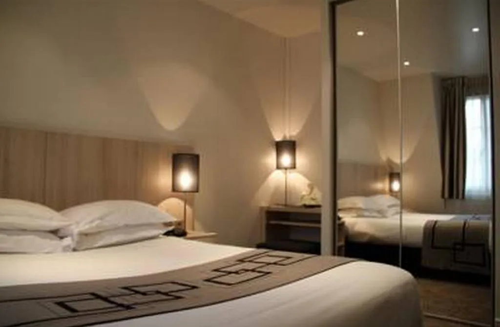 Villathena 2 Paris France